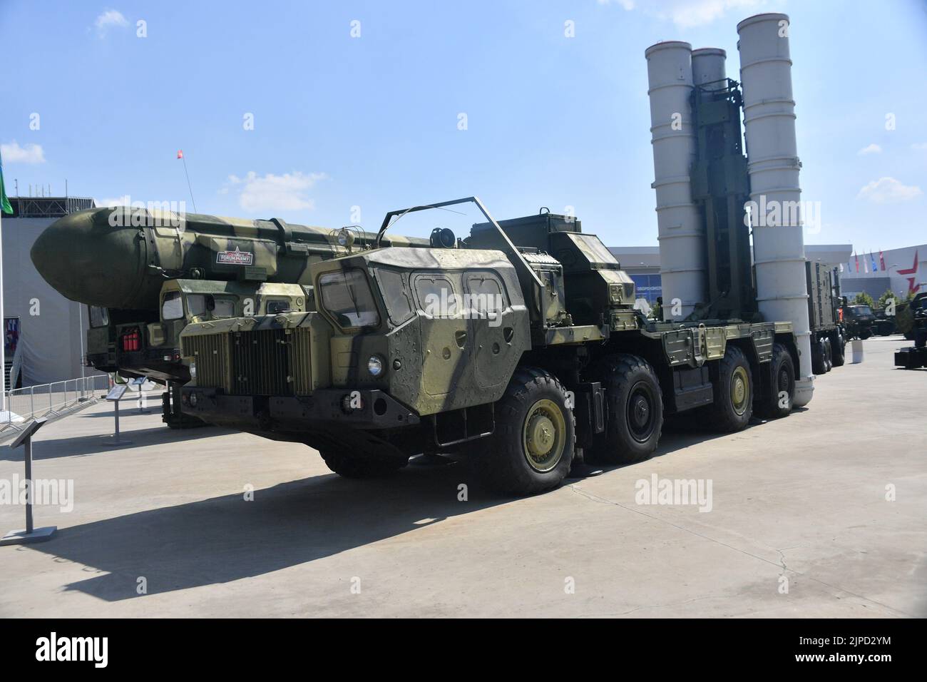 Surface to air missile hi-res stock photography and images - Page 3 - Alamy