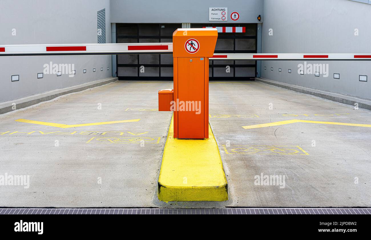 stop, parking garage, barrier, stops, parking garages, barriers Stock