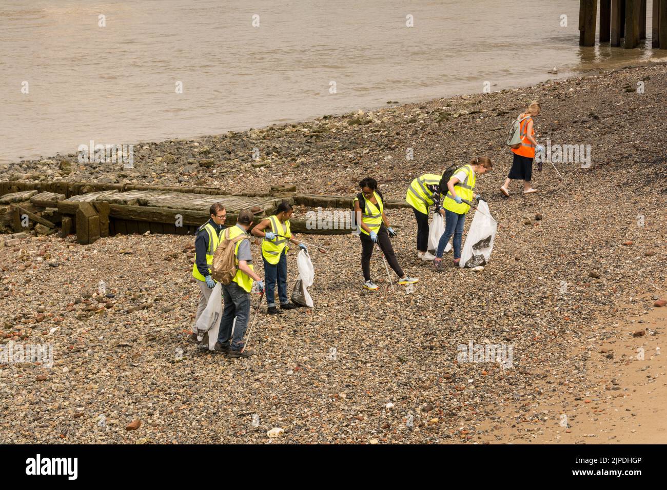 Plastic litter river hires stock photography and images Alamy