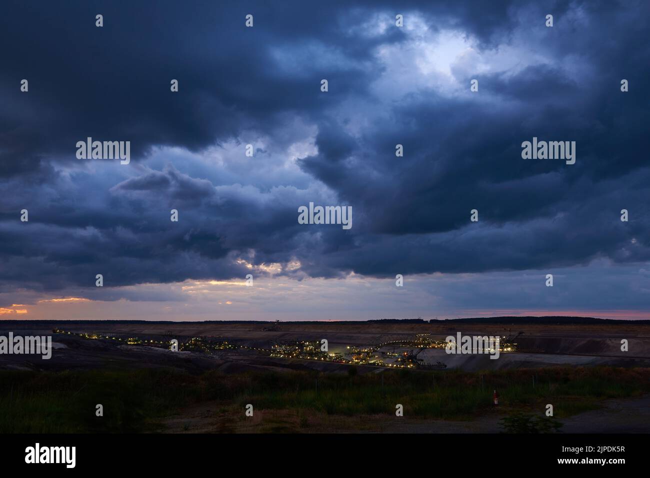 coal fired power plant clouds - Coal Fired Power Plant Clouds Janschwalde Coal Fired Power Plants Cloud Janschwaldes 2JPDK5R 