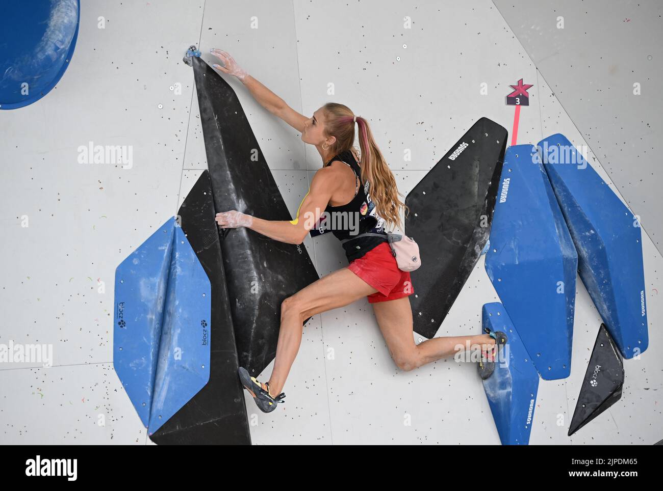 Munich, Germany. 17th Aug, 2022. Climbing European Championship, combination, women, bouldering