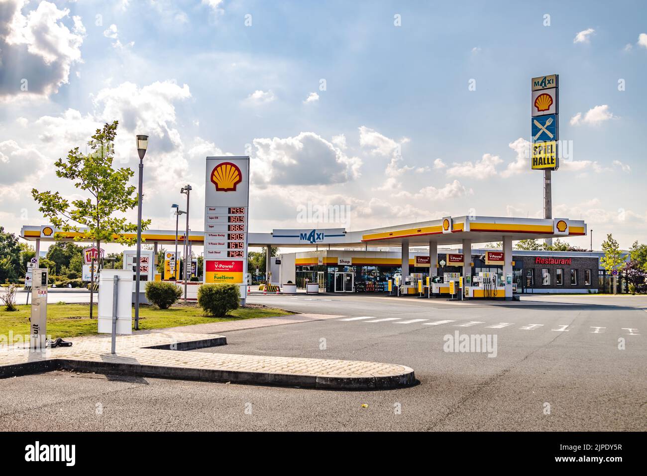 highway, gas station, shell, maxi autohof, highways, motorway, motorways, gas stations Stock Photo