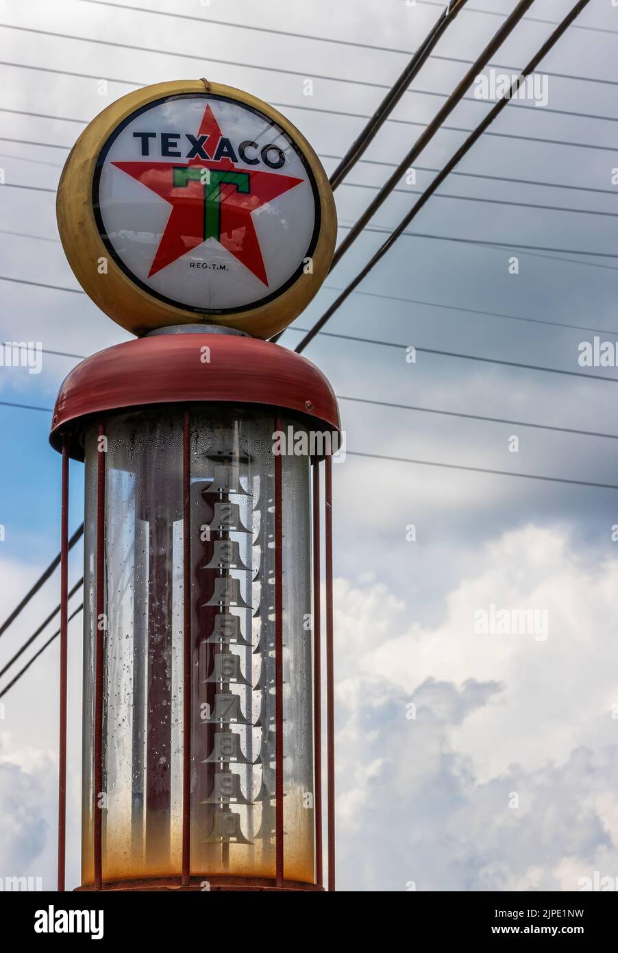 Knoxville, Tennessee, USA Auguts 6, 2022 Close up of an old gas pump