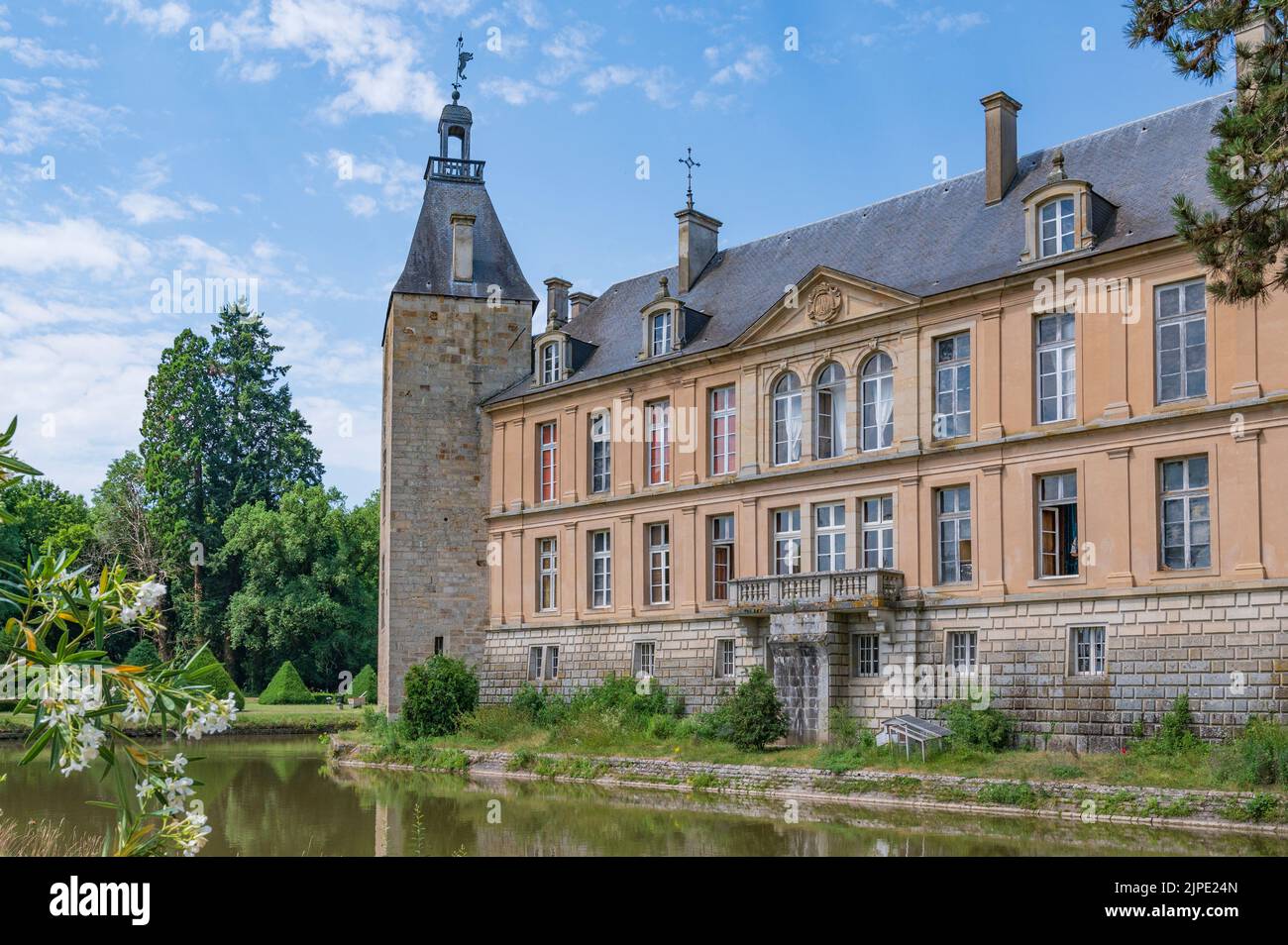 Built iin 1567, the Château de Sully  is no museum chateau, but still lived in by Madame la Duchesse de Magenta, Marquise de Mac Mahon. Stock Photo