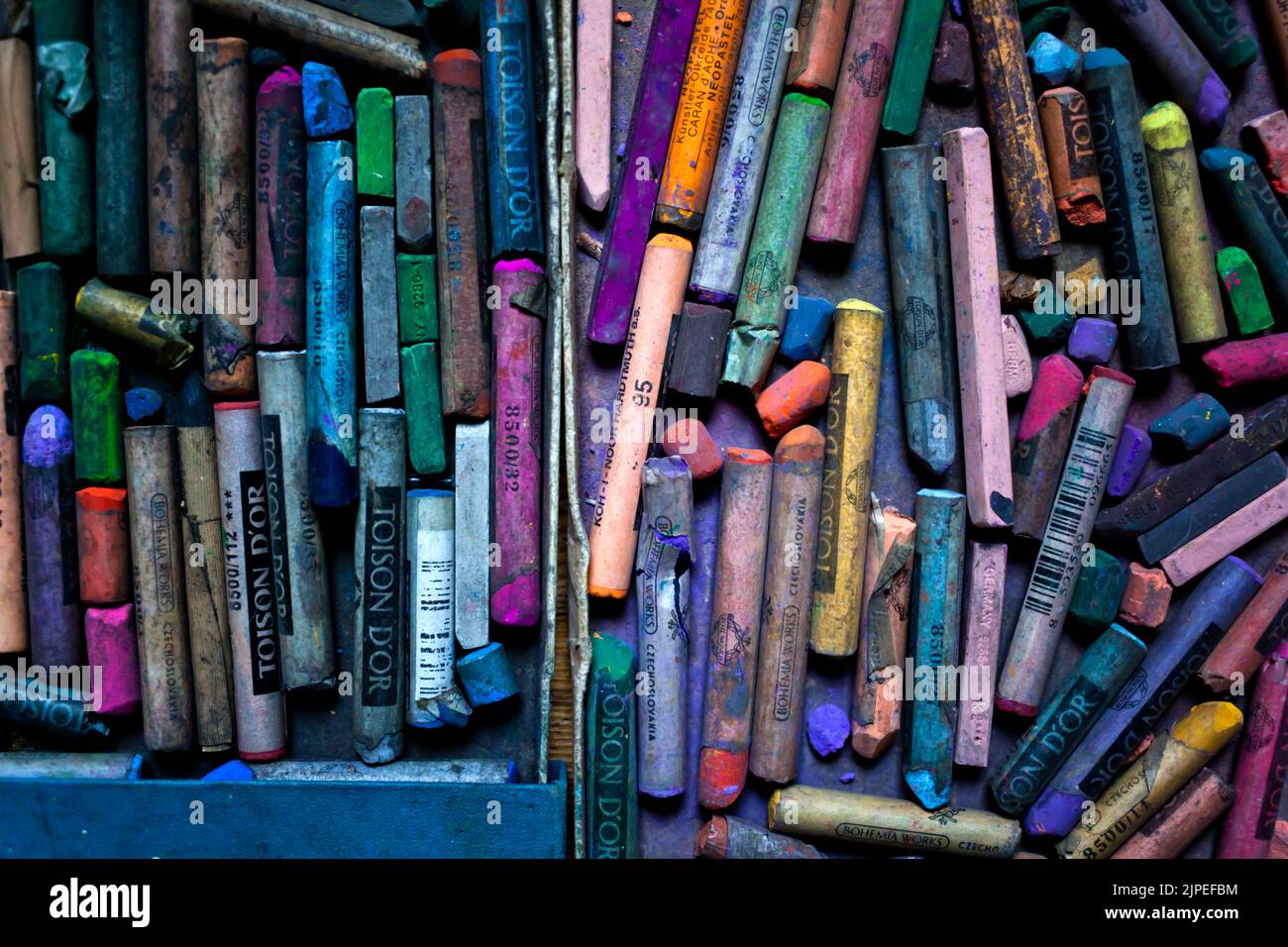 pastel crayon, pastellmalerei, pastel crayons Stock Photo Alamy