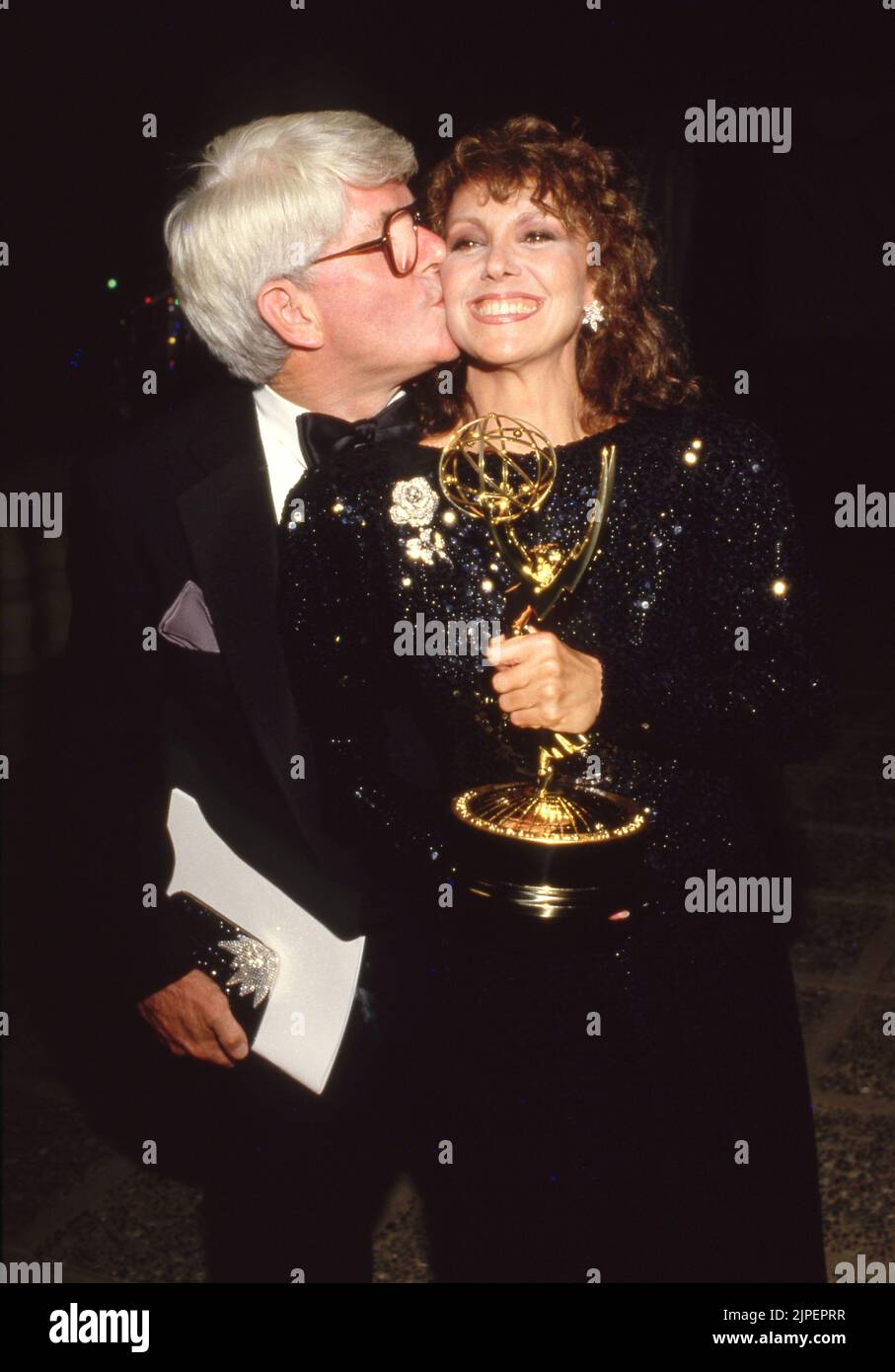 Marlo Thomas and Phil Donahue at the 38th Annual Primetime Emmy Awards at Pasadena Civic Auditorium in Pasadena, California, September 21, 1986 Credit: Ralph Dominguez/MediaPunch Stock Photo