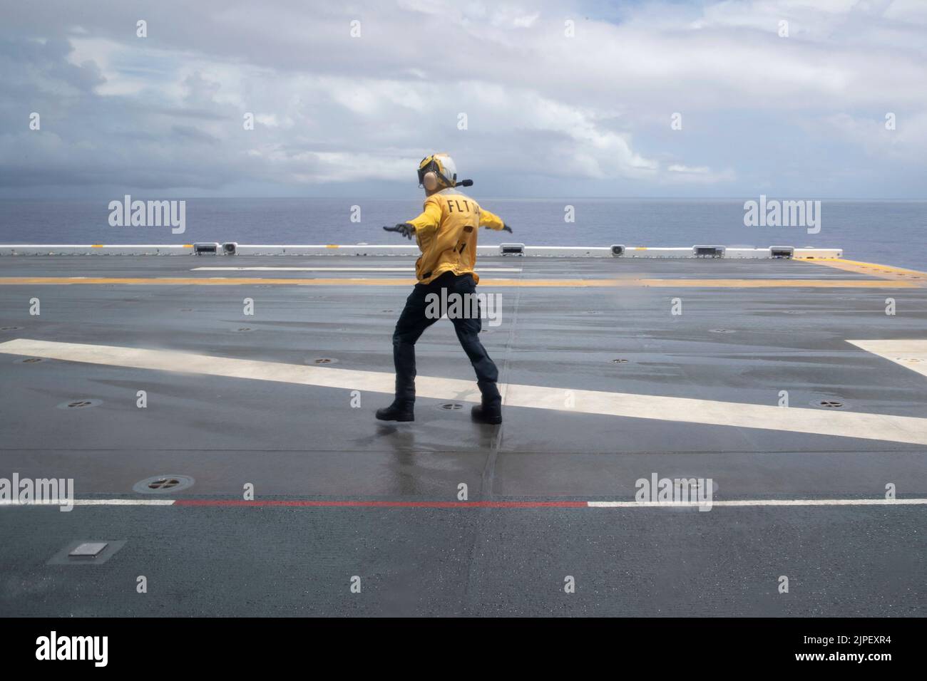 220817NXN1772164 PHILIPPINE SEA (Aug. 17, 2022) Aviation Boatswain