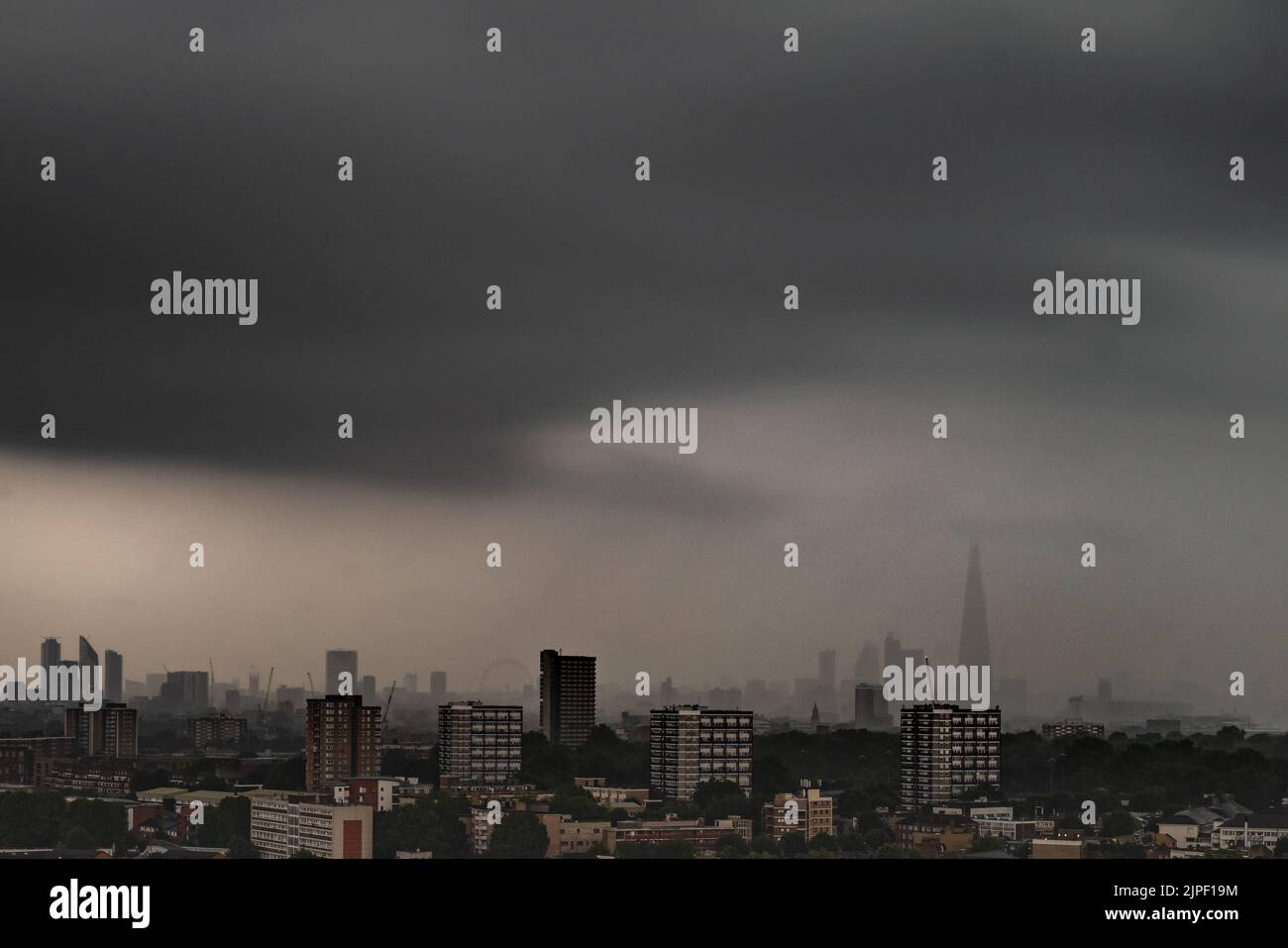 London, UK. 17th August 2022. UK Weather: Heavy rain finally hits the city after an extended heatwave drought with possible hosepipe ban still coming into effect. Credit: Guy Corbishley/Alamy Live News Stock Photo