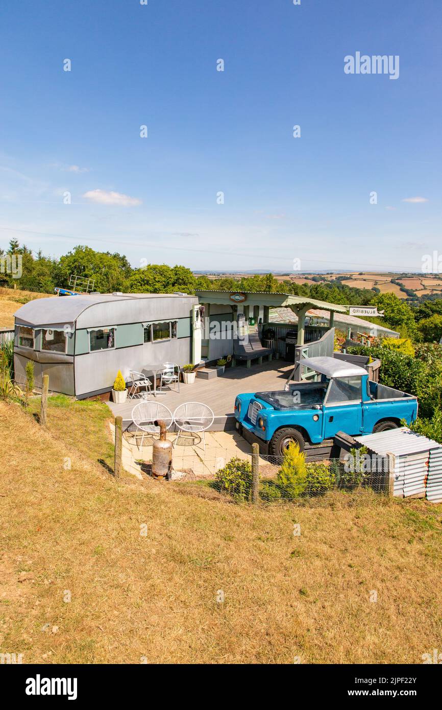Land Rover hot tub, Bluebird caravan, High Bickington, North Devon ...