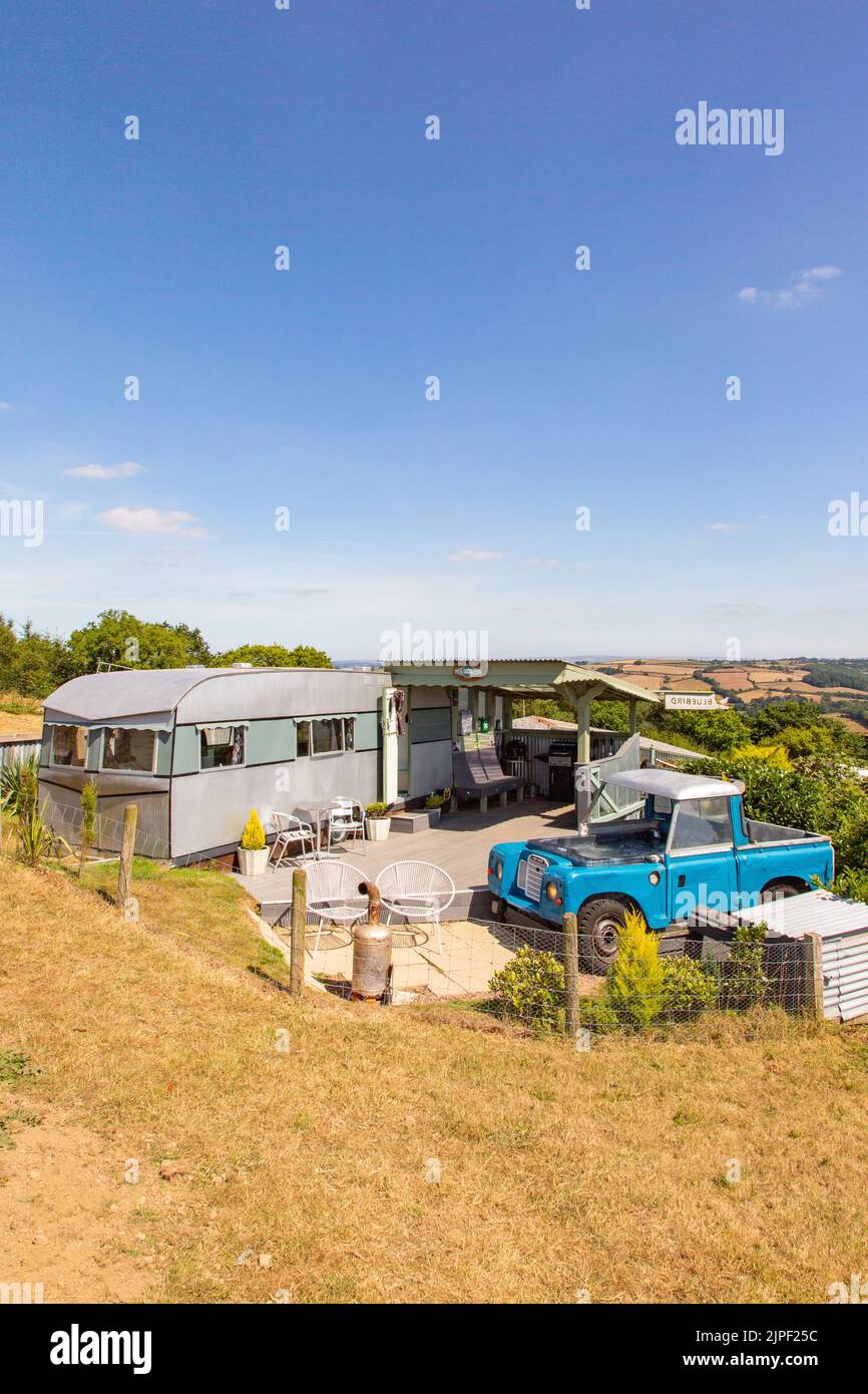 Land Rover hot tub, Bluebird caravan, High Bickington, North Devon ...