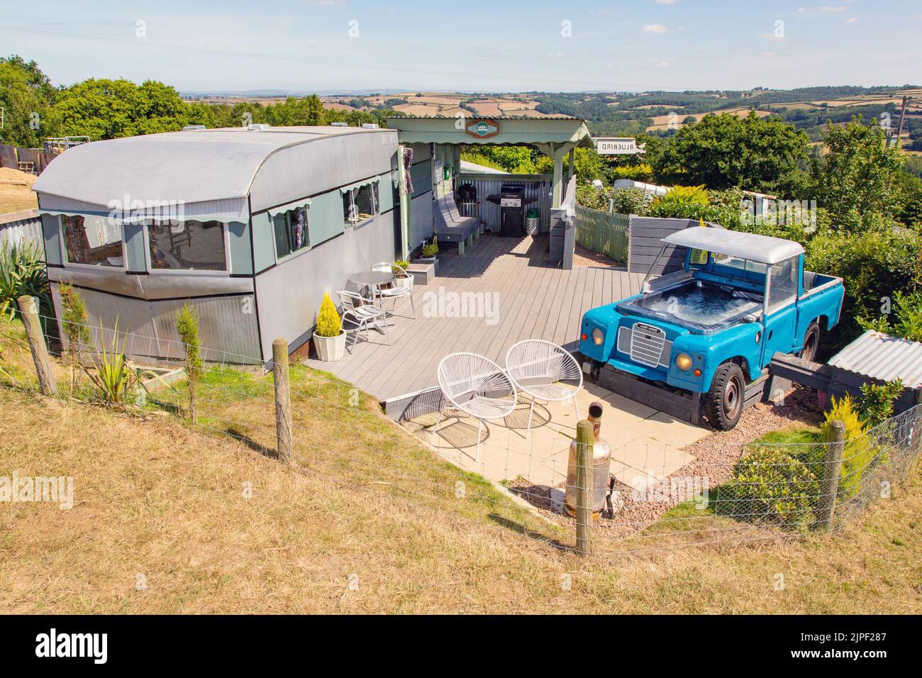 Land Rover hot tub, Bluebird caravan, High Bickington, North Devon ...