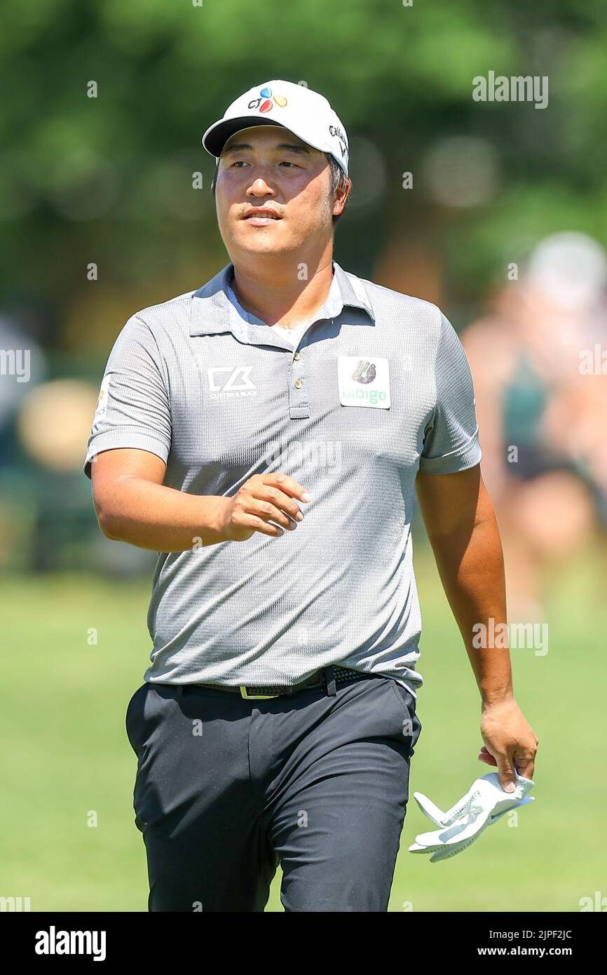 August 13, 2022: K.H. Lee approaches the par 3 11th hole during the third round of the FedEx St. Jude Championship golf tournament at TPC Southwind in Memphis, TN. Gray Siegel/Cal Sport Media/Sipa USA(Credit Image: © Gray Siegel/Cal Sport Media/Sipa USA) Stock Photo