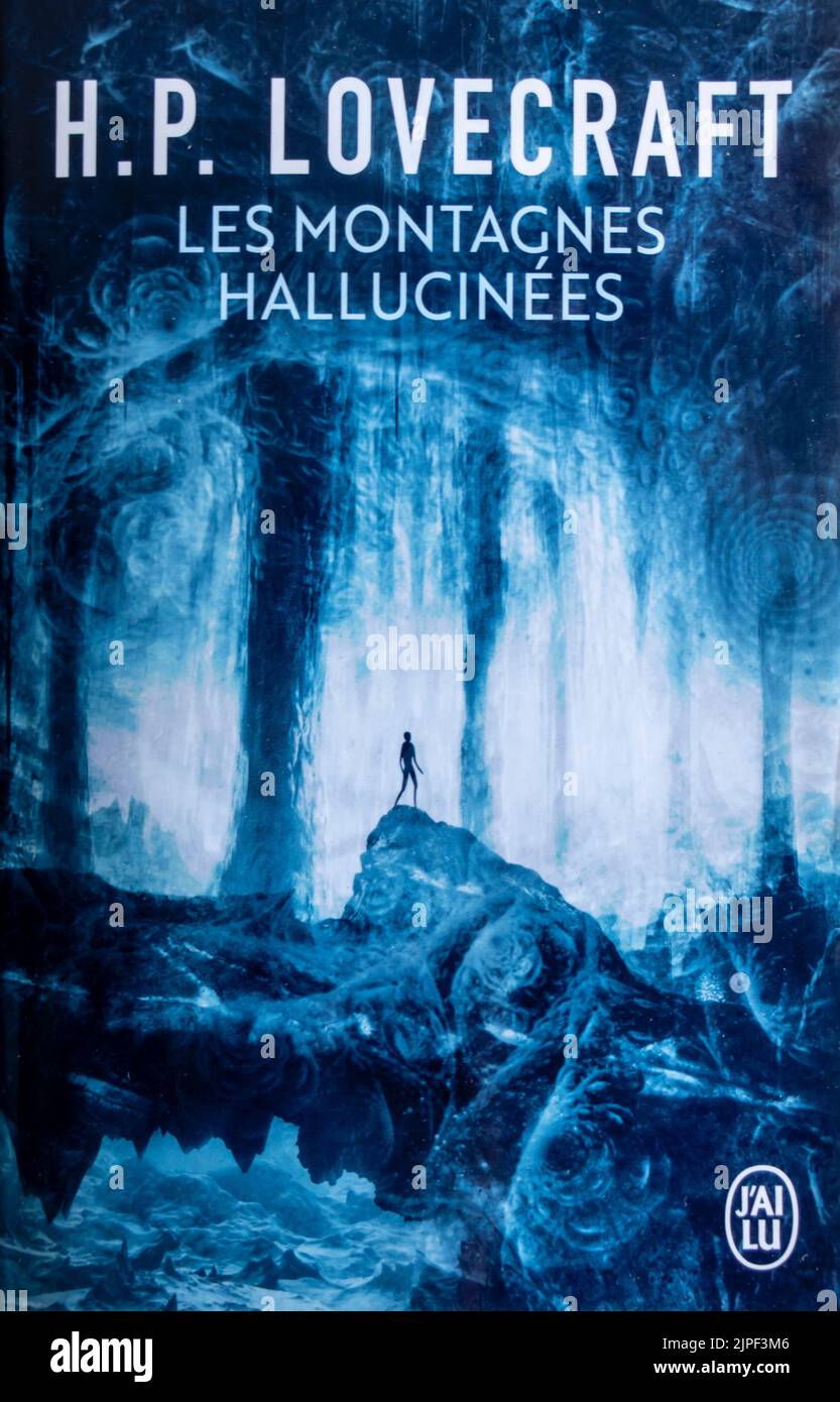 At the Mountains of Madness (Les Montagnes hallucinées) Novella by H. P. Lovecraft - French edition Stock Photo