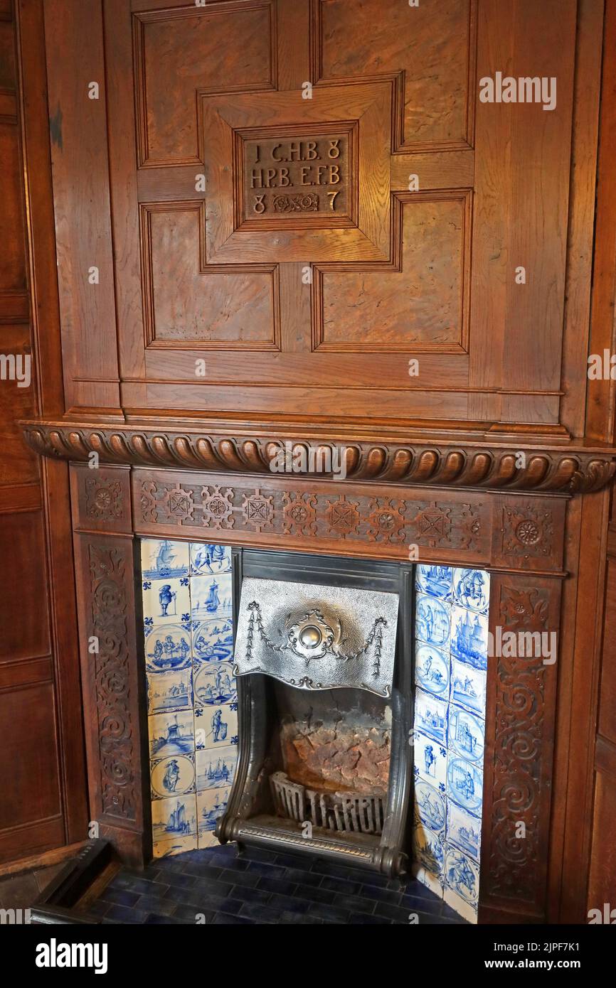 1887 Fireplace and tiled grate at the old HP Bulmer Cider factory, Hereford, Herefordshire, England, UK, Stock Photo