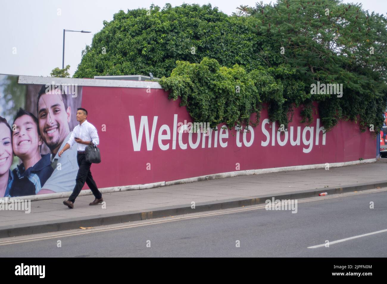 Slough, Berkshire, UK. 17th August, 2022. The morning commute in Slough is so much quieter post Covid-19 as many people have not returned to working in offices and instead work from home most days or permanently. Credit: Maureen McLean/Alamy Stock Photo
