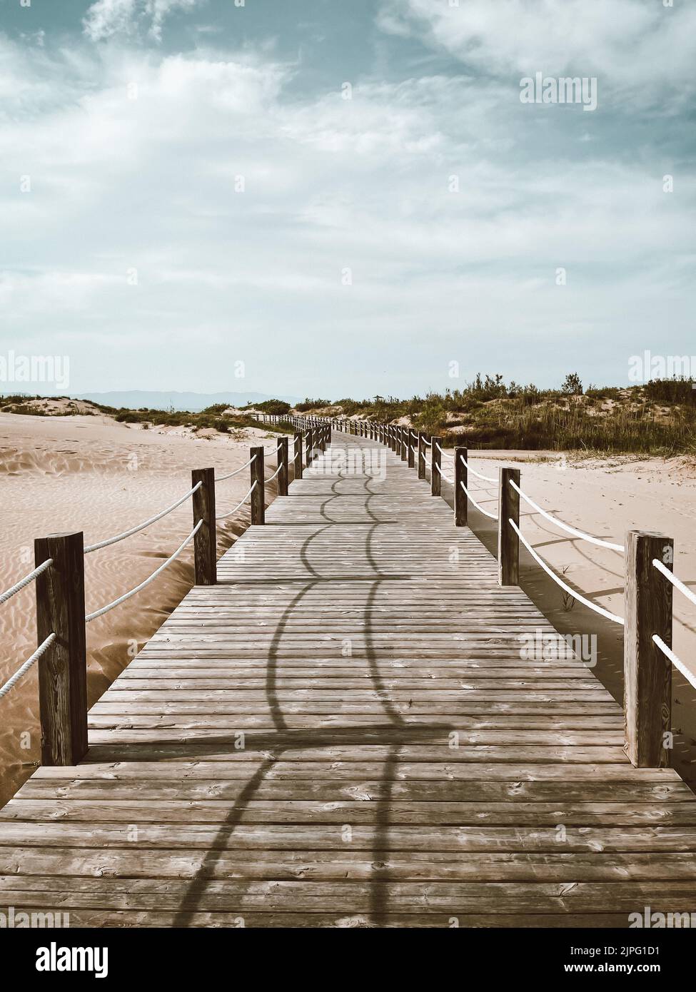 Vertical shot pathway beach hi-res stock photography and images - Alamy