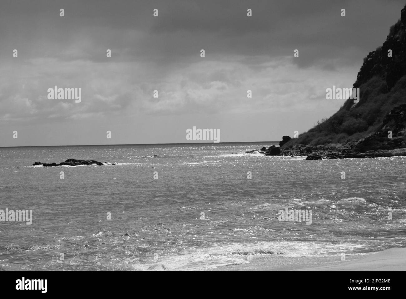 Hawaii landscape sea oahu Black and White Stock Photos & Images - Alamy