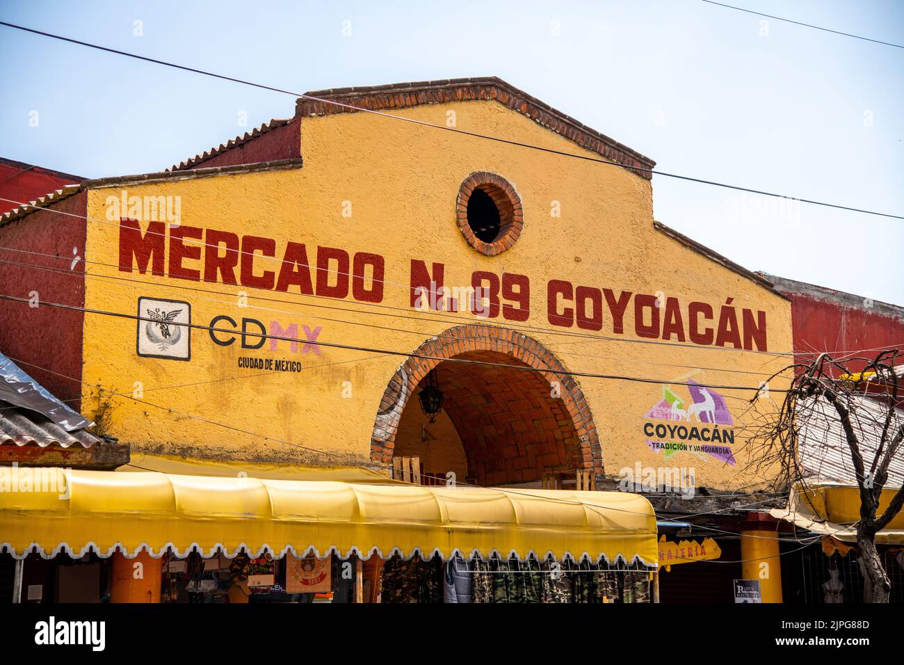 The exterior of Mercado Coyoacan market in Coyoacan, Mexico City, Mexico Stock Photo