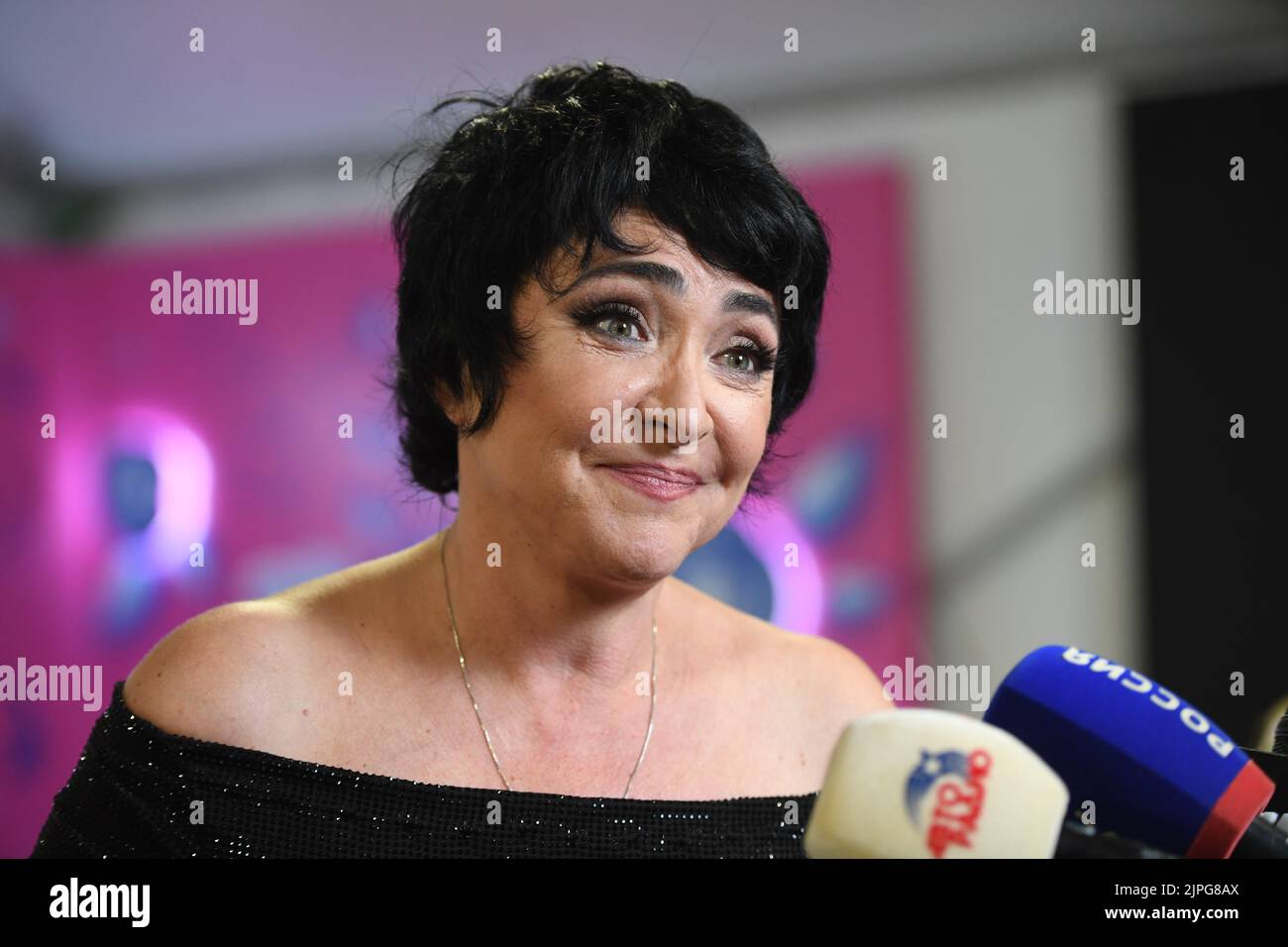 Haqiqat porno filmlar ona va ogil Birinchi marta otishni onlayn tomosha qiling