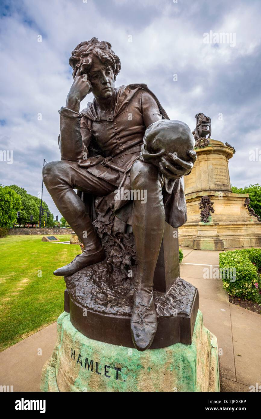 A statue of the character Hamlet and William Shakespeare on the apex of the Gower Monument, Bancroft Gardens, Stratford Upon Avon, England Stock Photo