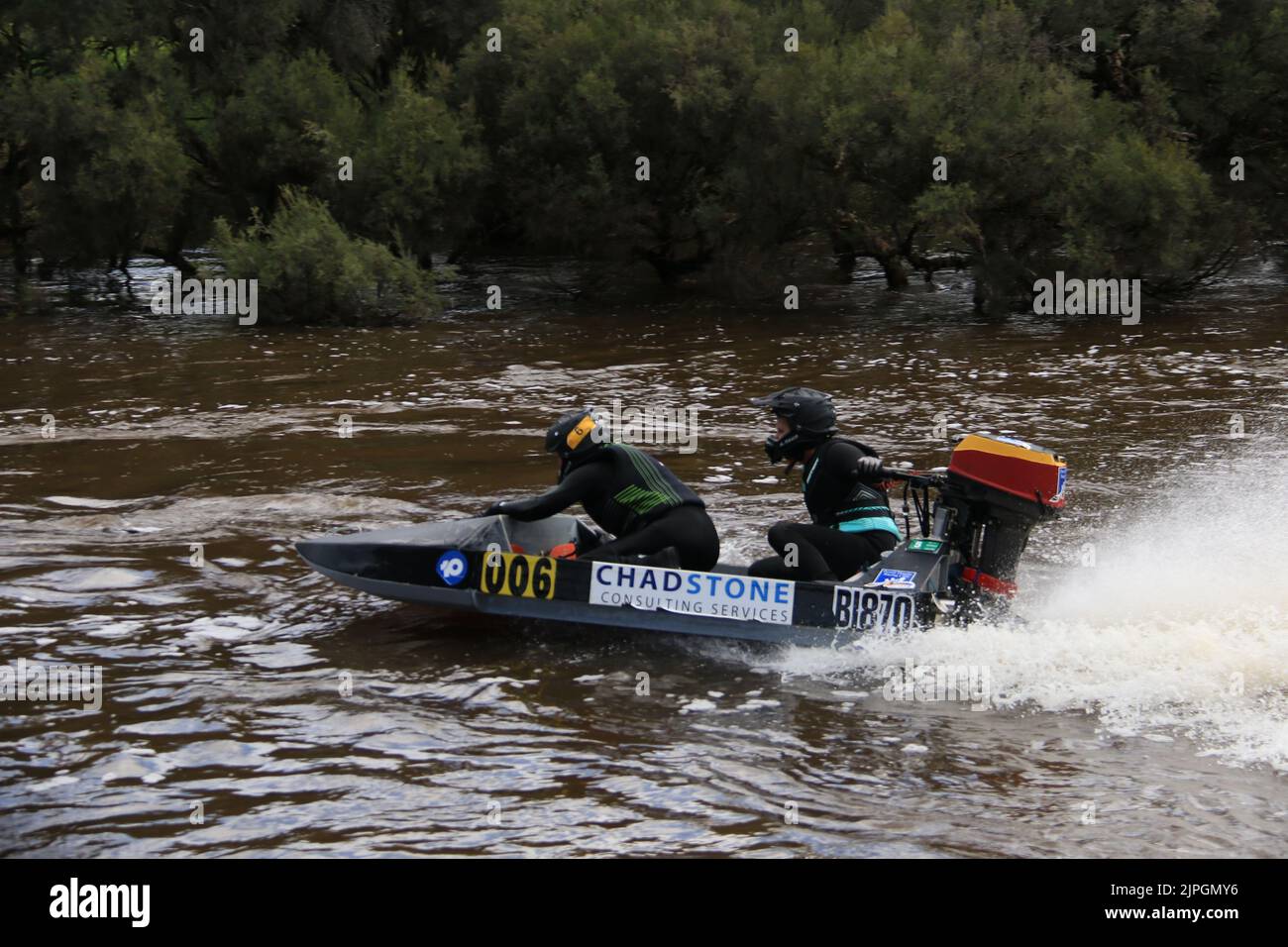 Power Boats Passing Through Swan Valley, Avon Descent 2022 Boat Race Stock Photo