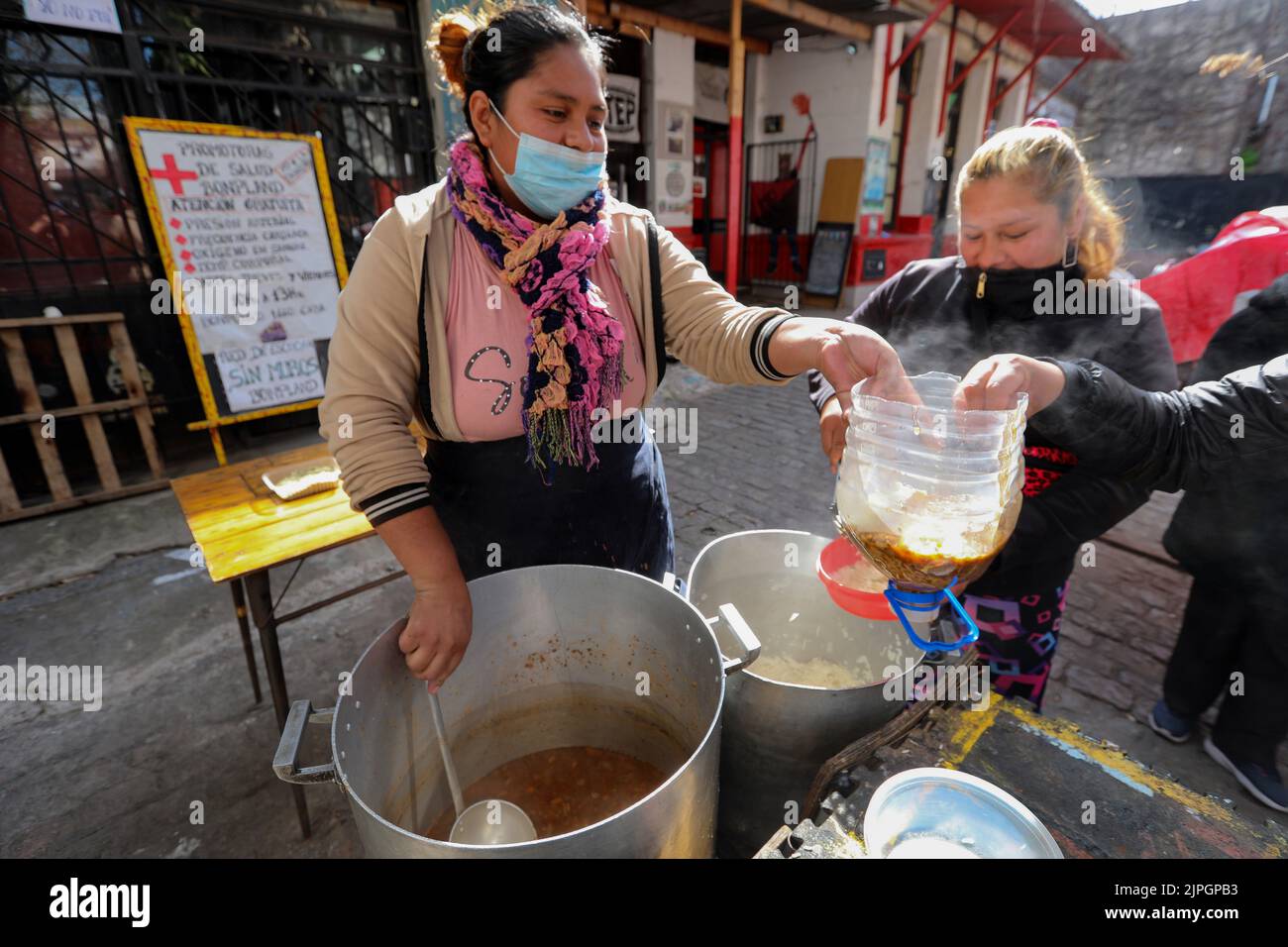 Poor rich argentina hires stock photography and images Alamy