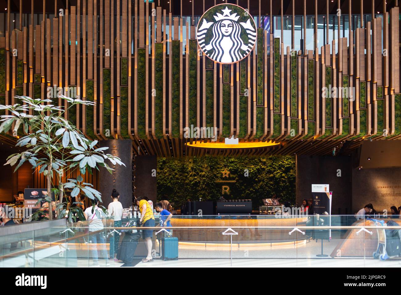 Ultra premium storefront The Starbucks Reserve, the place to elevate your coffee drinking experience. Jewel, Changi Airport, Singapore. Stock Photo