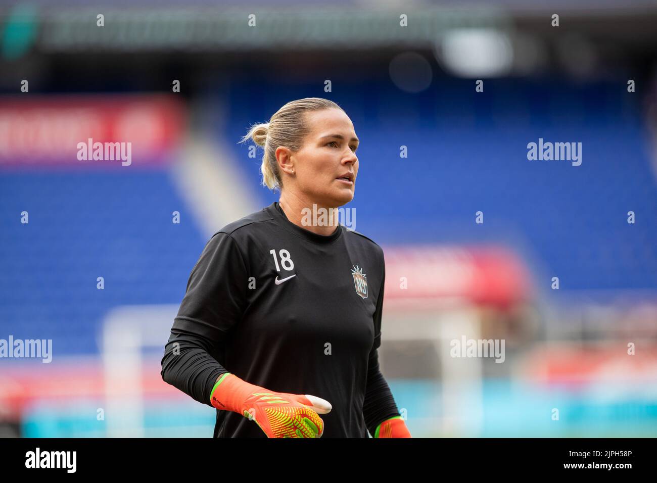 Ashlyn Harris (18 Gotham) warming up during the National Women Soccer