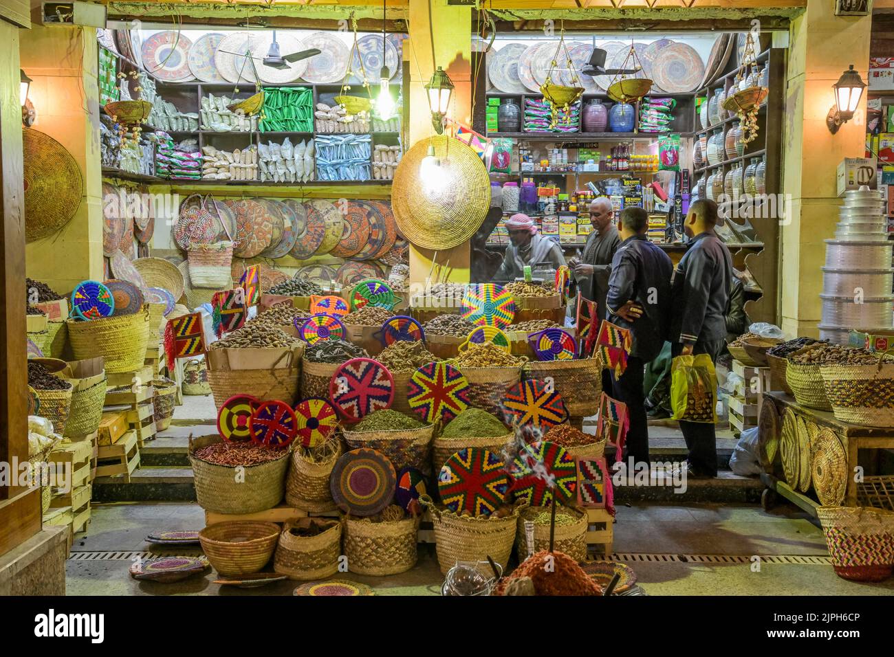 Datteln und Gewürze, Alter Souk, Markt, Assuan, Ägypten Stock Photo