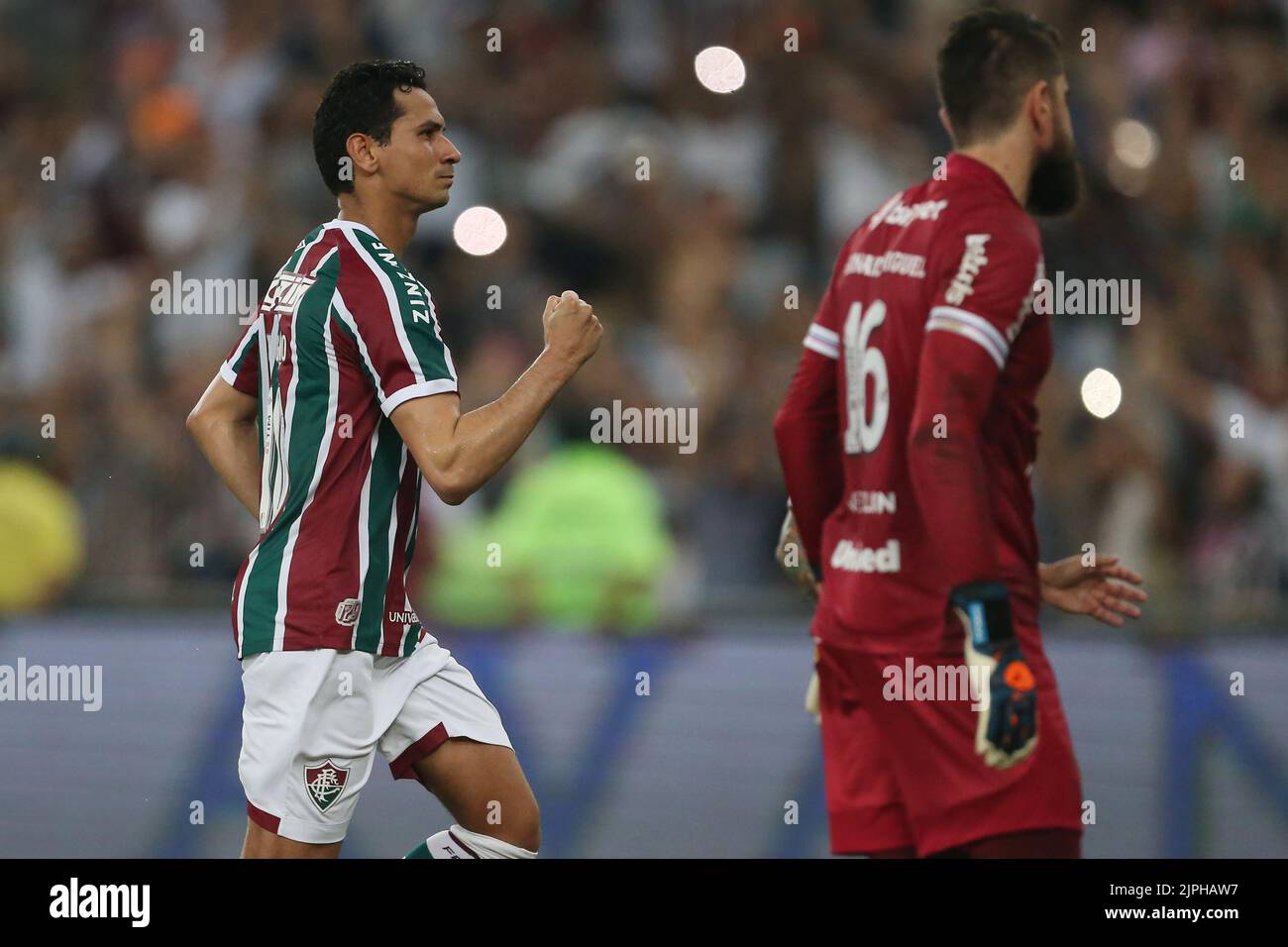 Paulo Henrique Ganso do Fluminense, comemora o seu gol durante a