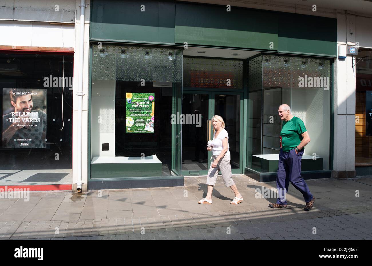 Windsor, Berkshire, UK. 18th August, 2022. The Clarks Shoe Shop in the Windsor Yards shopping centre has now closed down leaving more empty retail units in the town. Credit: Maureen McLean/Alamy Stock Photo