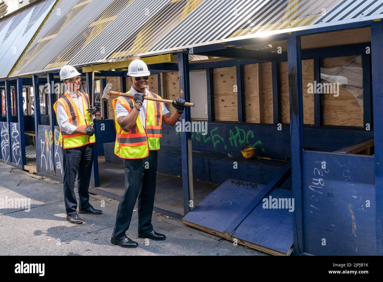 New York, NY - August 18, 2022: Mayor Eric Adams makes outdoor dining ...