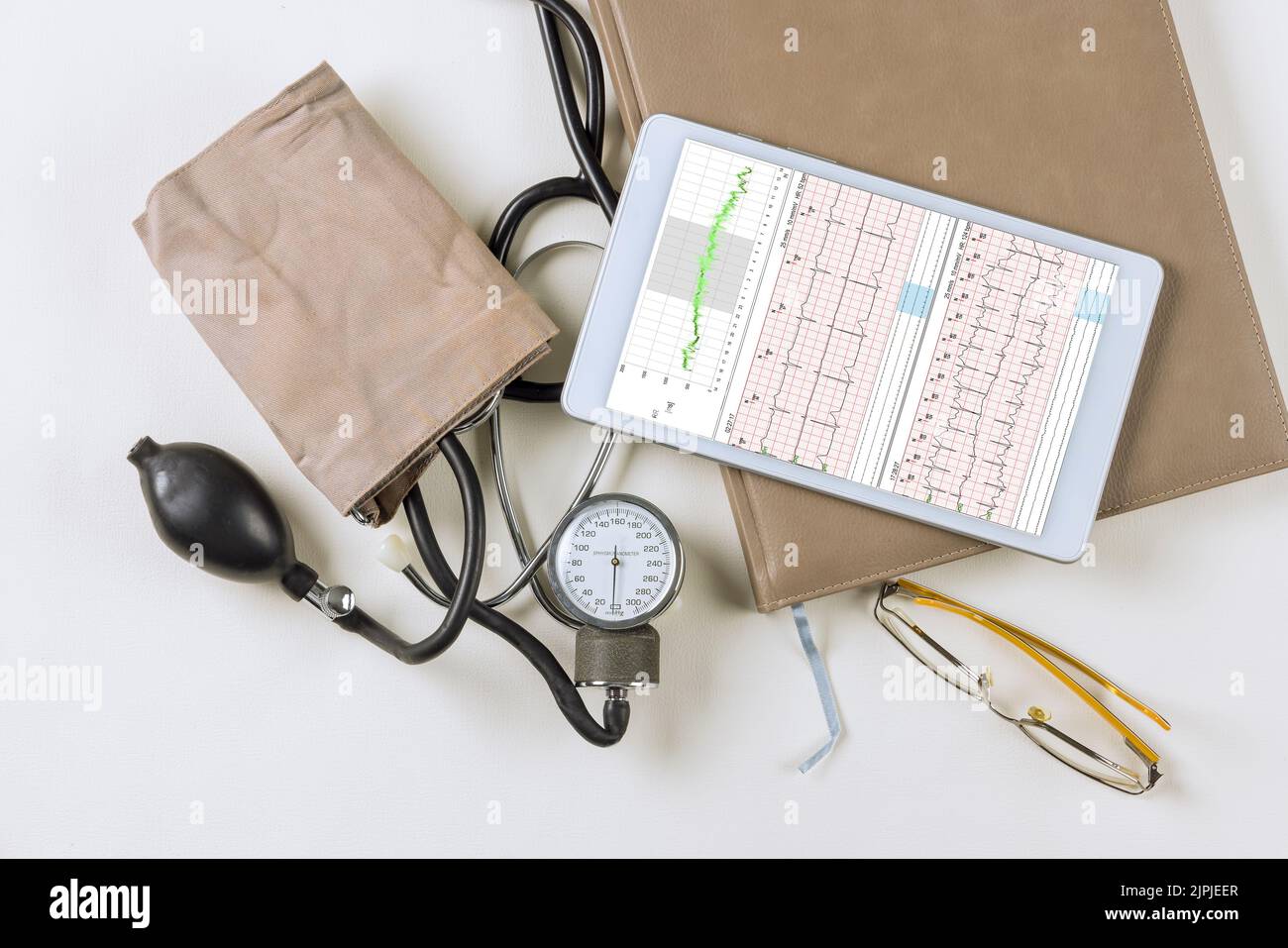 measuring, blood pressure, cardiology, blood pressures, cardiologies
