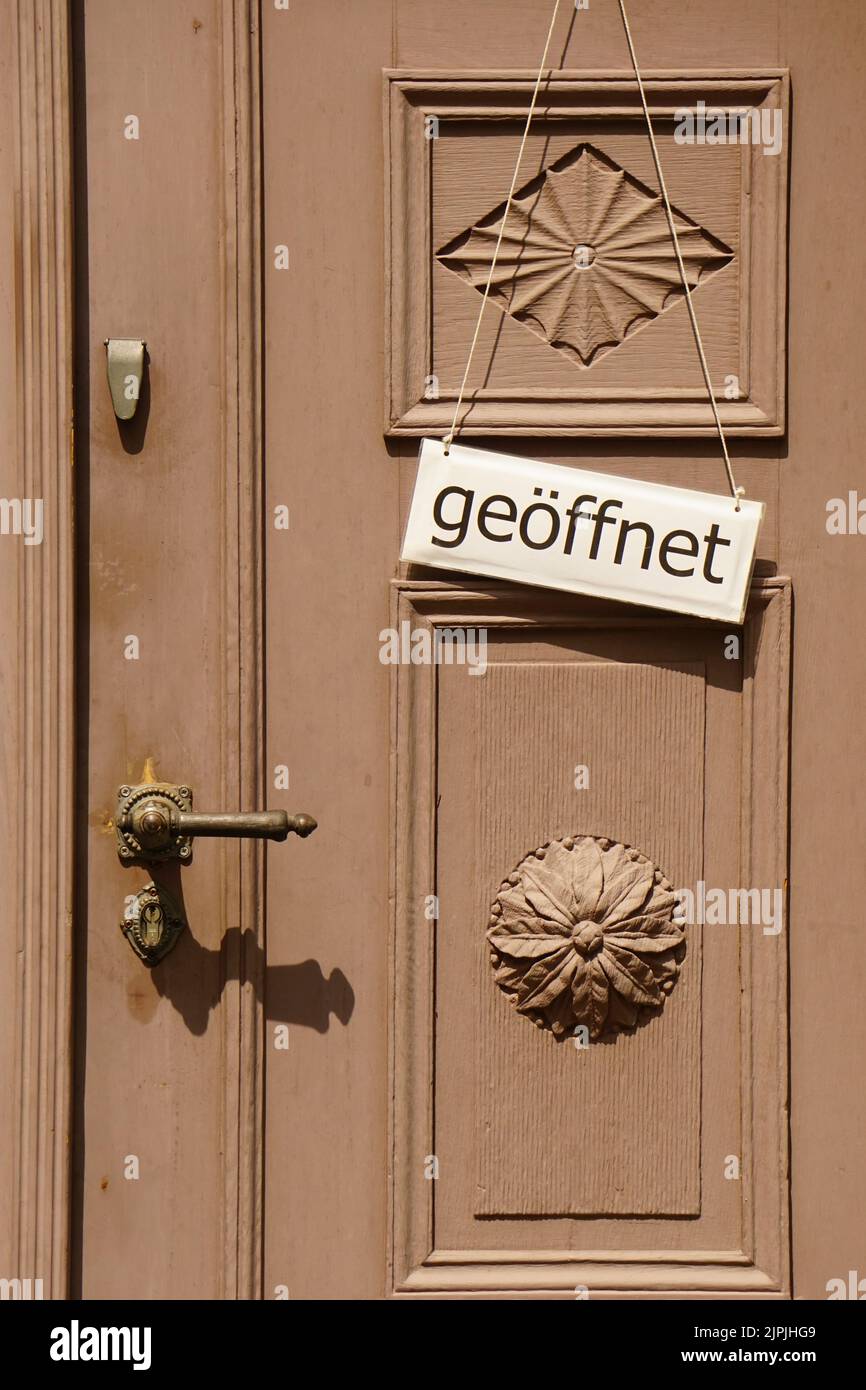 Door open doors opens hi-res stock photography and images - Alamy