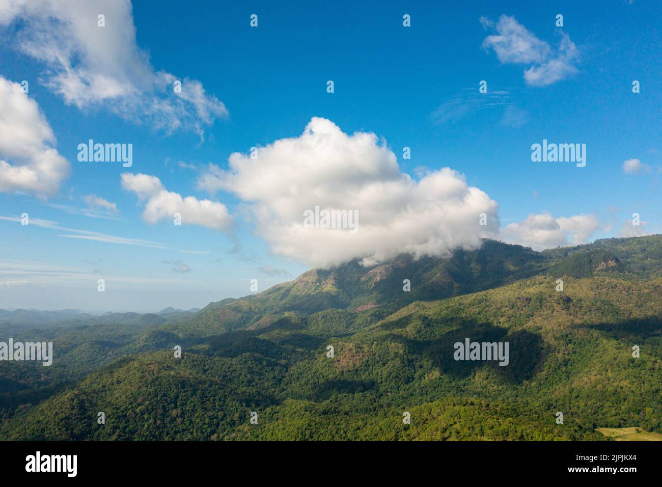 Blue sky mountain peaks hi-res stock photography and images - Alamy