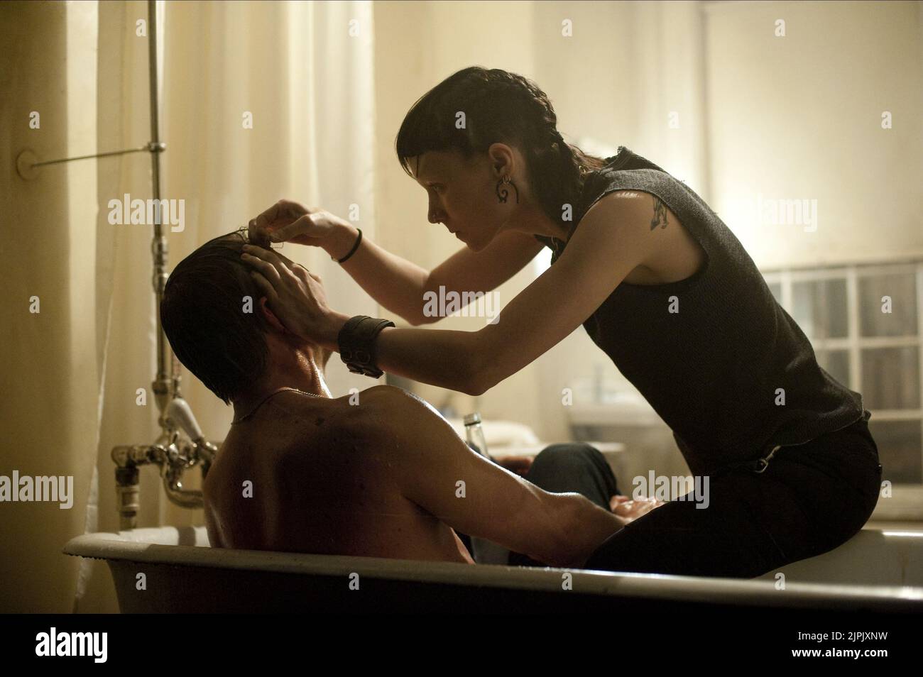 DANIEL CRAIG, ROONEY MARA, THE GIRL WITH THE DRAGON TATTOO, 2011 Stock Photo