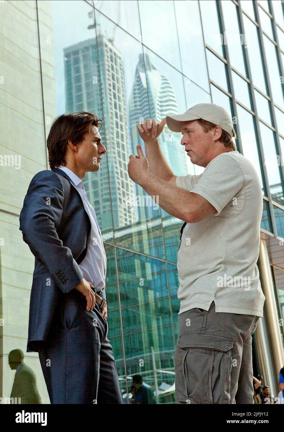 TOM CRUISE, BRAD BIRD, MISSION: IMPOSSIBLE - GHOST PROTOCOL, 2011 Stock Photo