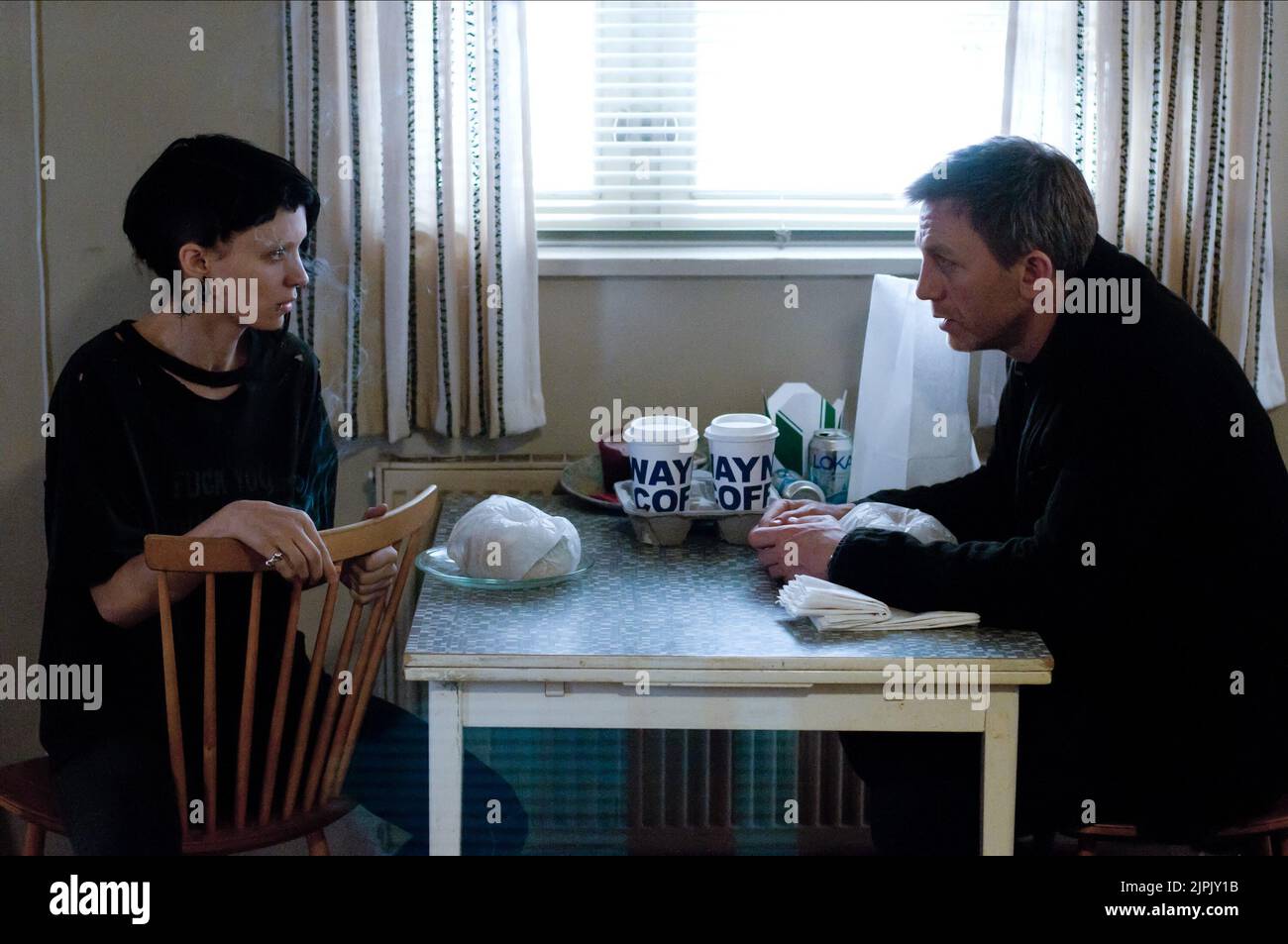 ROONEY MARA, DANIEL CRAIG, THE GIRL WITH THE DRAGON TATTOO, 2011 Stock Photo