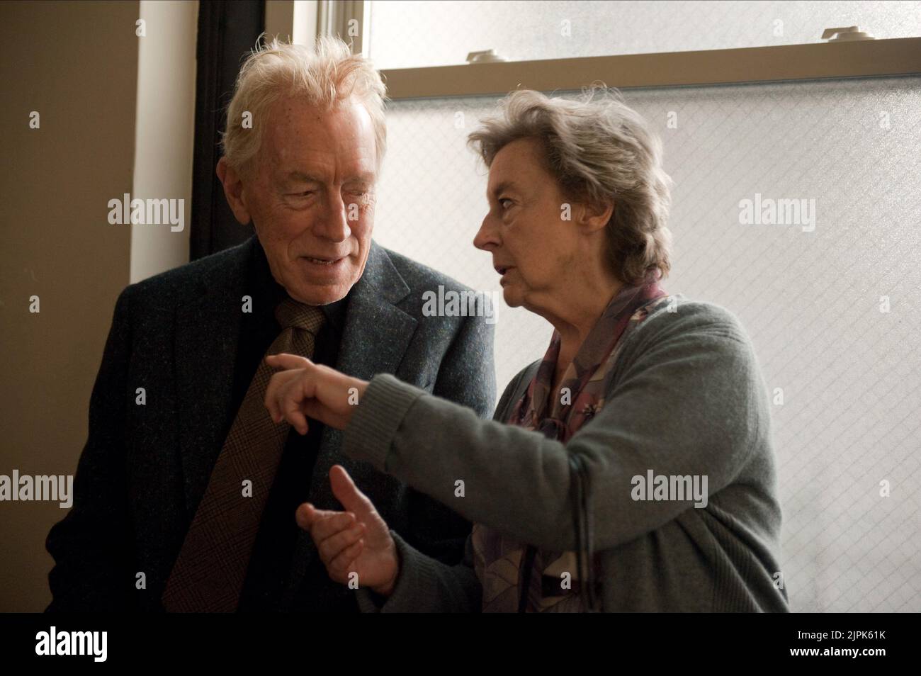 MAX VON SYDOW, ZOE CALDWELL, EXTREMELY LOUD AND INCREDIBLY CLOSE, 2011 Stock Photo