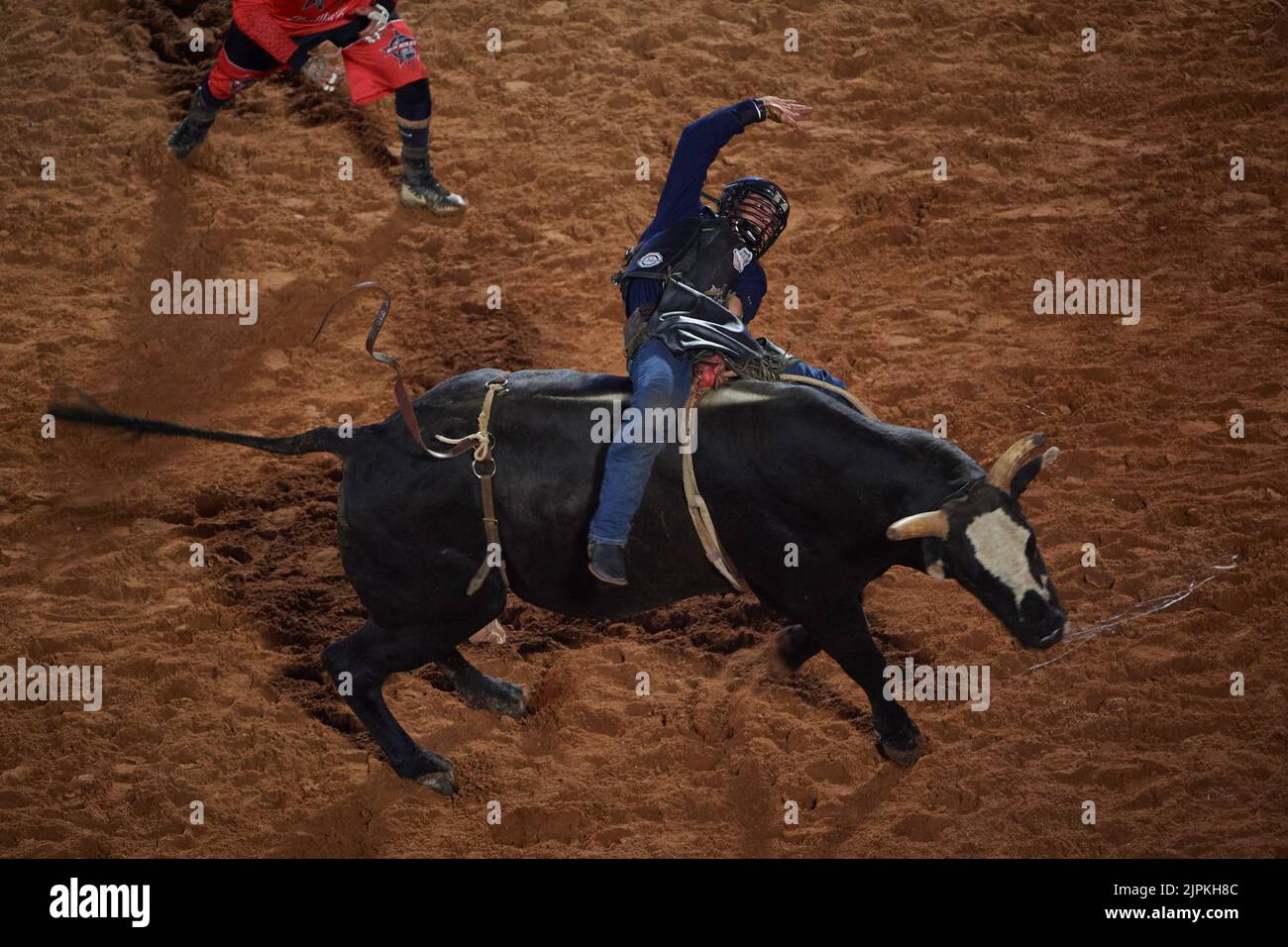 Barretos, Brazil. 18th Aug, 2022. Bull rider during the first day of Cowboy Festival in Barretos, Sao Paulo, Brazil, on August 18, 2022. (Photo by Igor do Vale/Sipa USA) Credit: Sipa USA/Alamy Live News Stock Photo