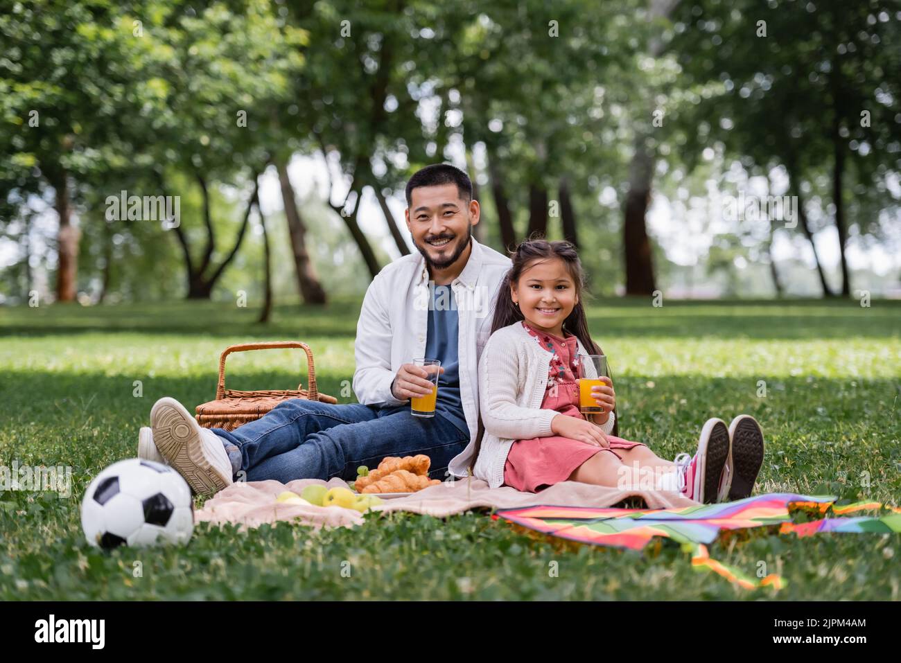Asian family picnic fruit hi-res stock photography and images - Alamy