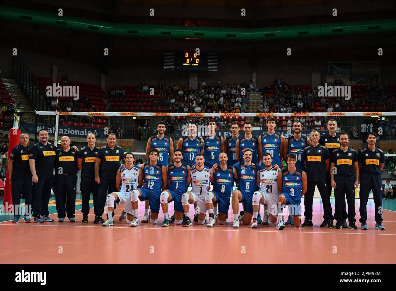 Cuneo, Cuneo, Italy, August 18, 2022, team Italy  during  DHL Test Match Tournament - Italy vs USA - Volleyball Intenationals Stock Photo