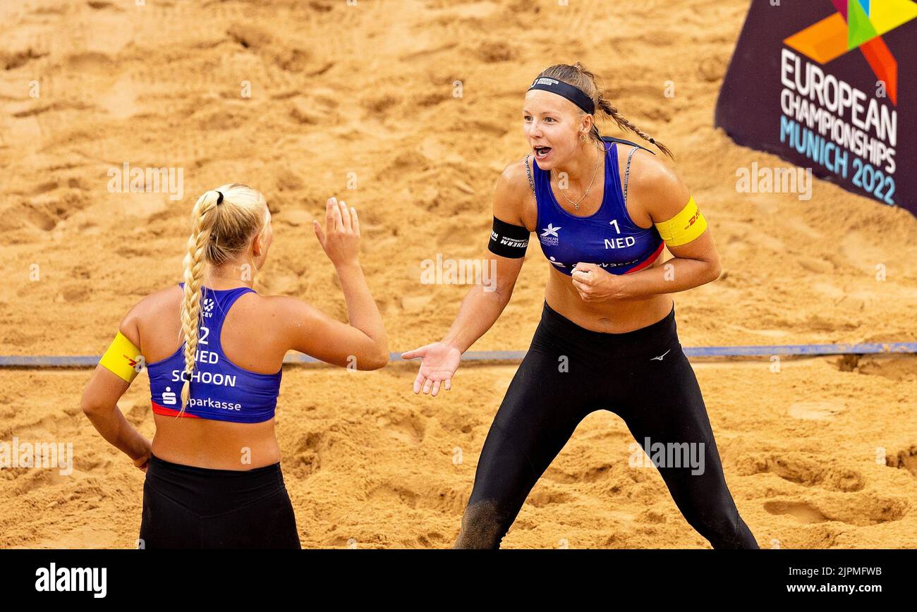 Munich, Germany. 19th Aug 2022. MUNICH Katja Stam (r) and Raïsa