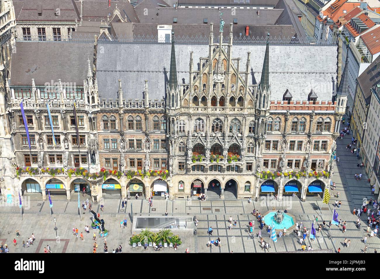 Panoramic view of the old medieval Gothic architecture City Hall building at Marienplatz. Square.  Munich, GERMANY - August 2022 Stock Photo