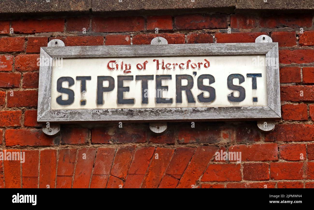 City of Hereford sign, St Peters Street, Hereford, England, UK, HR1 2LE Stock Photo