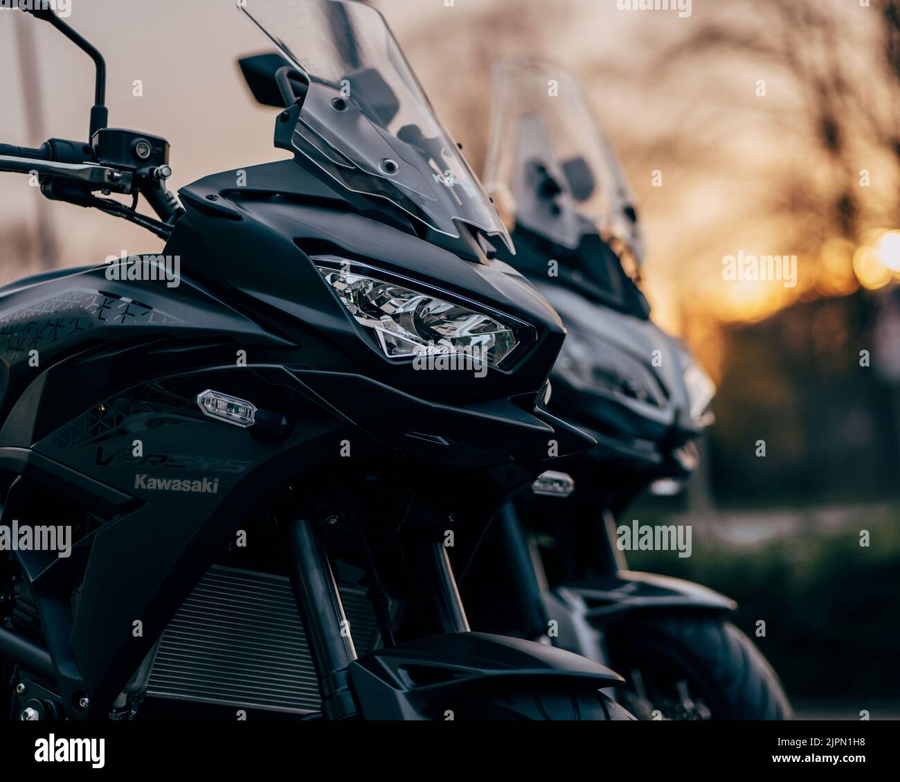 Automotiveexterior hi-res stock photography and images - Alamy