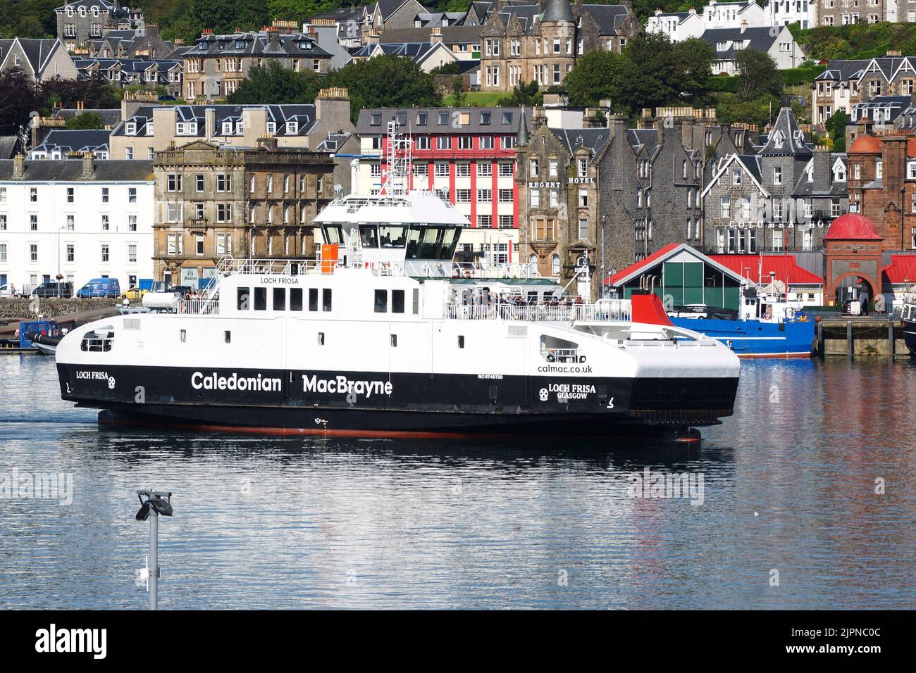 Caledonian MacBrayne ferry Loch Frisa departing Oban harbour. She entered year-round service on the Oban - Craignure (Isle of Mull) route in June 2022 Stock Photo