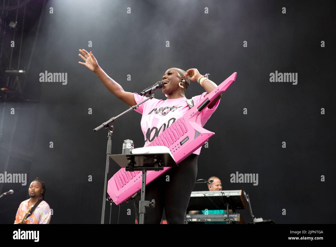Pikehall Derbyshire uk 30.7.2022  Laura Mvula performs on the Main stage at the annual ynot festival on day two Stock Photo