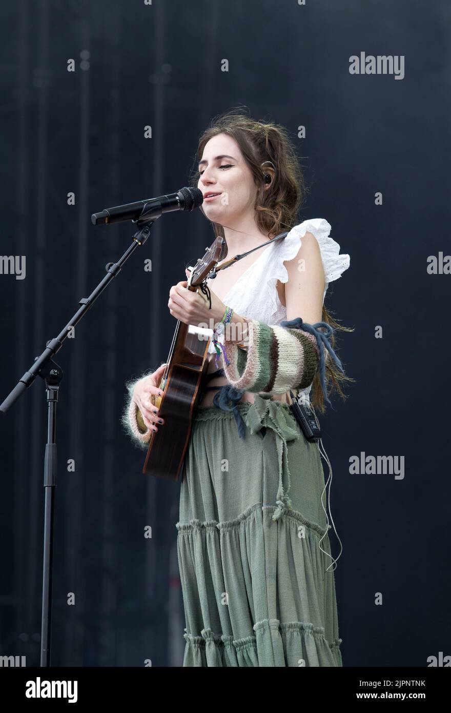 Pikehall Derbyshire UK 30.7.2022 Dodie performs on the Main stage at the annual ynot festival at pikehall derbyshire Picture  Dorothy Miranda Clark Stock Photo
