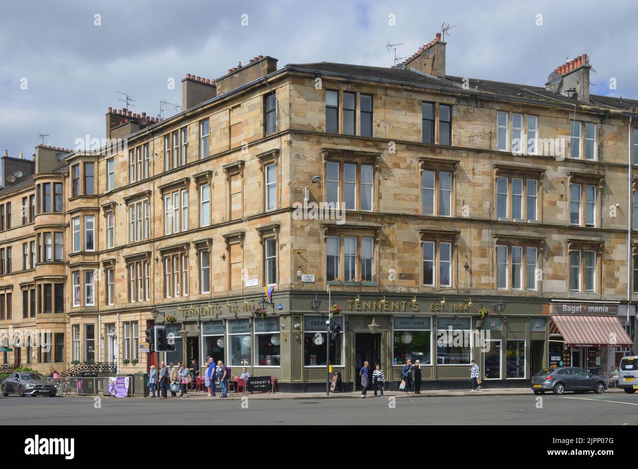 Street view of a pub in Glasgow's west Scotland UK Stock Photo